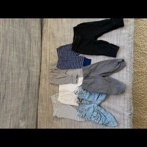 Bundle of baby leggings
